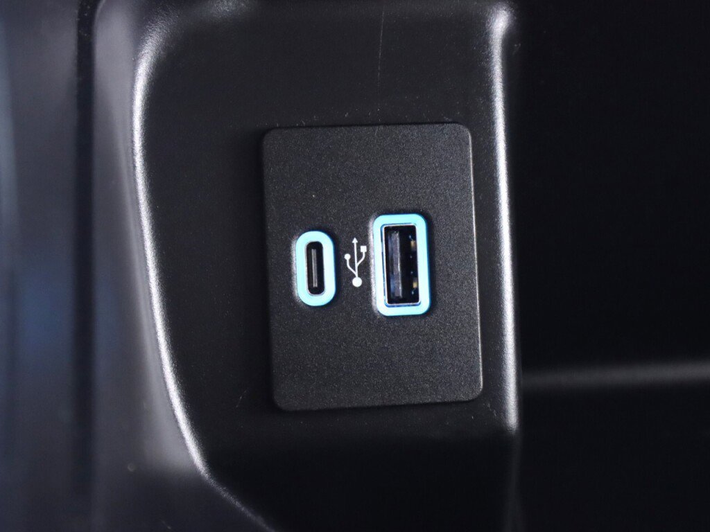 Used 2023 Ford F150 Lightning Pro AWD/4WD image 28