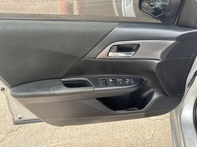 Used 2014 Honda Accord LX image 14