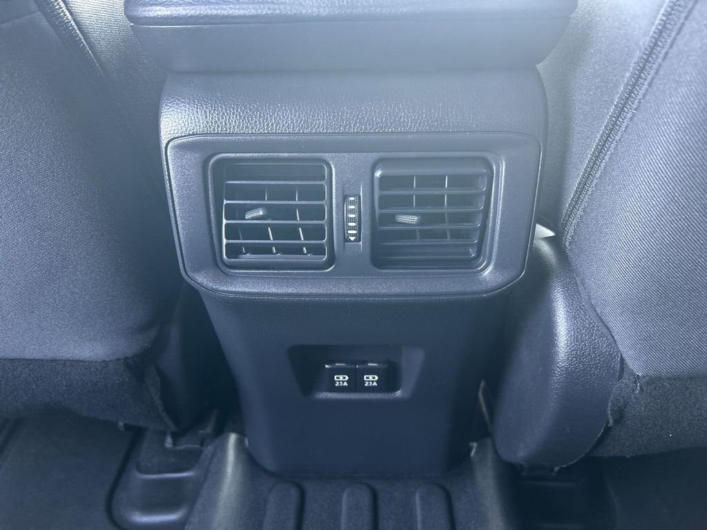 Used 2019 Toyota RAV4 XLE FWD image 36