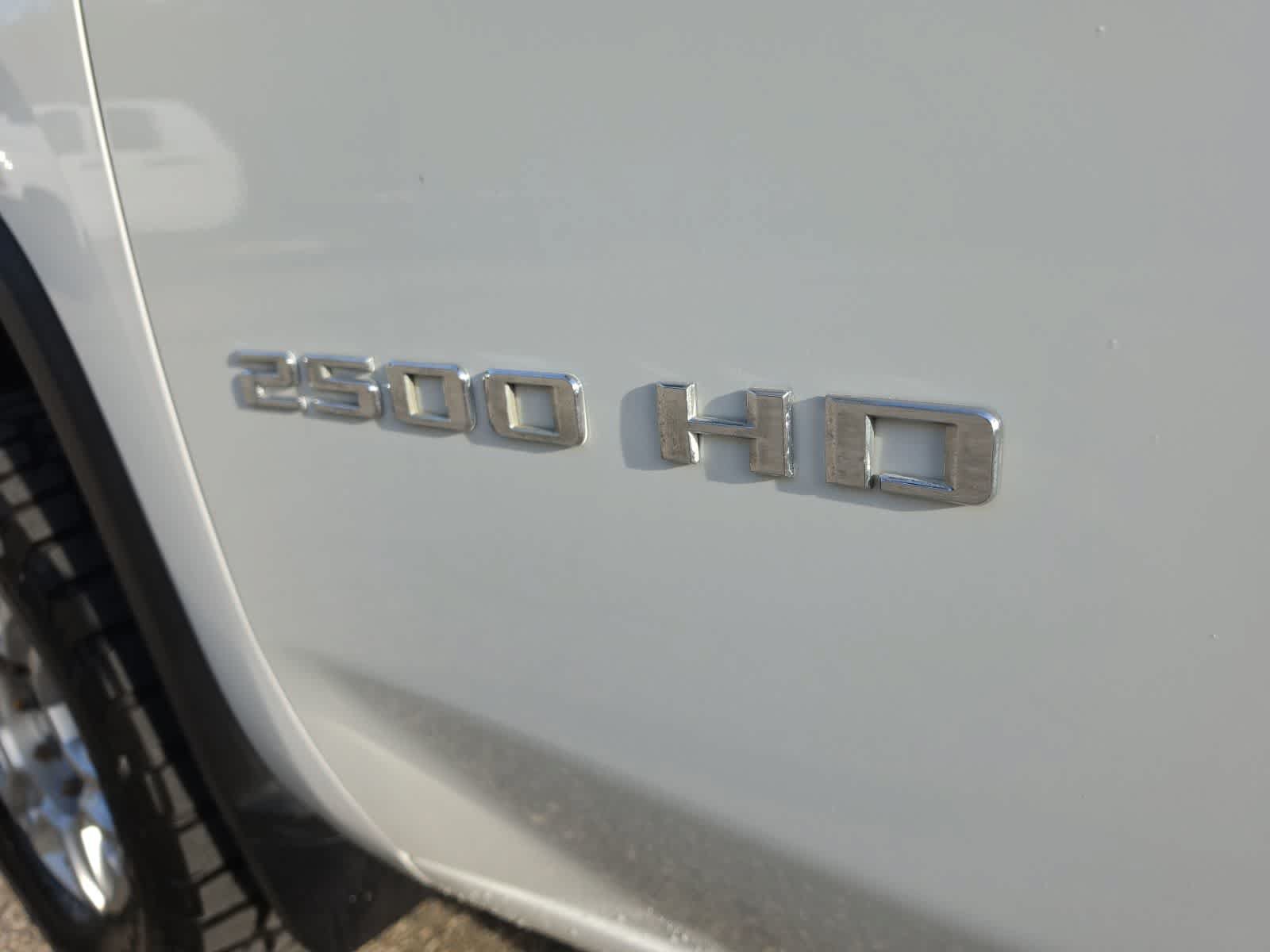 Used 2023 Chevrolet Silverado 2500 LT AWD/4WD image 16