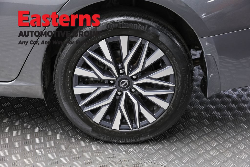 Used 2023 Nissan Altima 2.5 SV w/ SV Premium Package AWD/4WD image 8