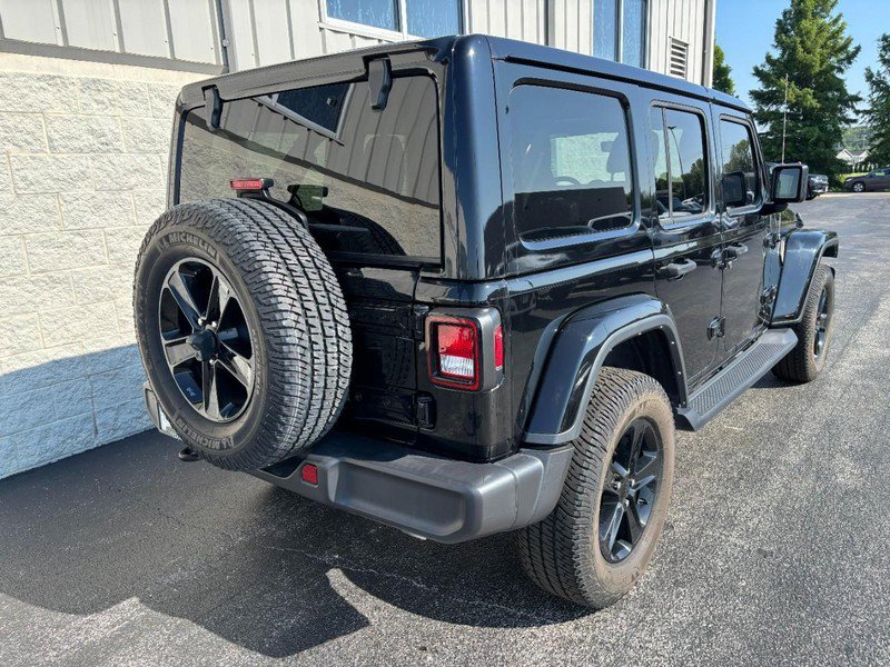 Used 2023 Jeep Wrangler Unlimited Sahara AWD/4WD image 3