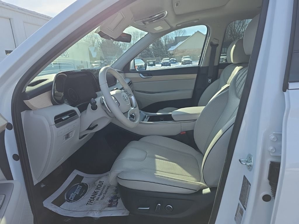 Used 2025 Hyundai Palisade Limited image 6