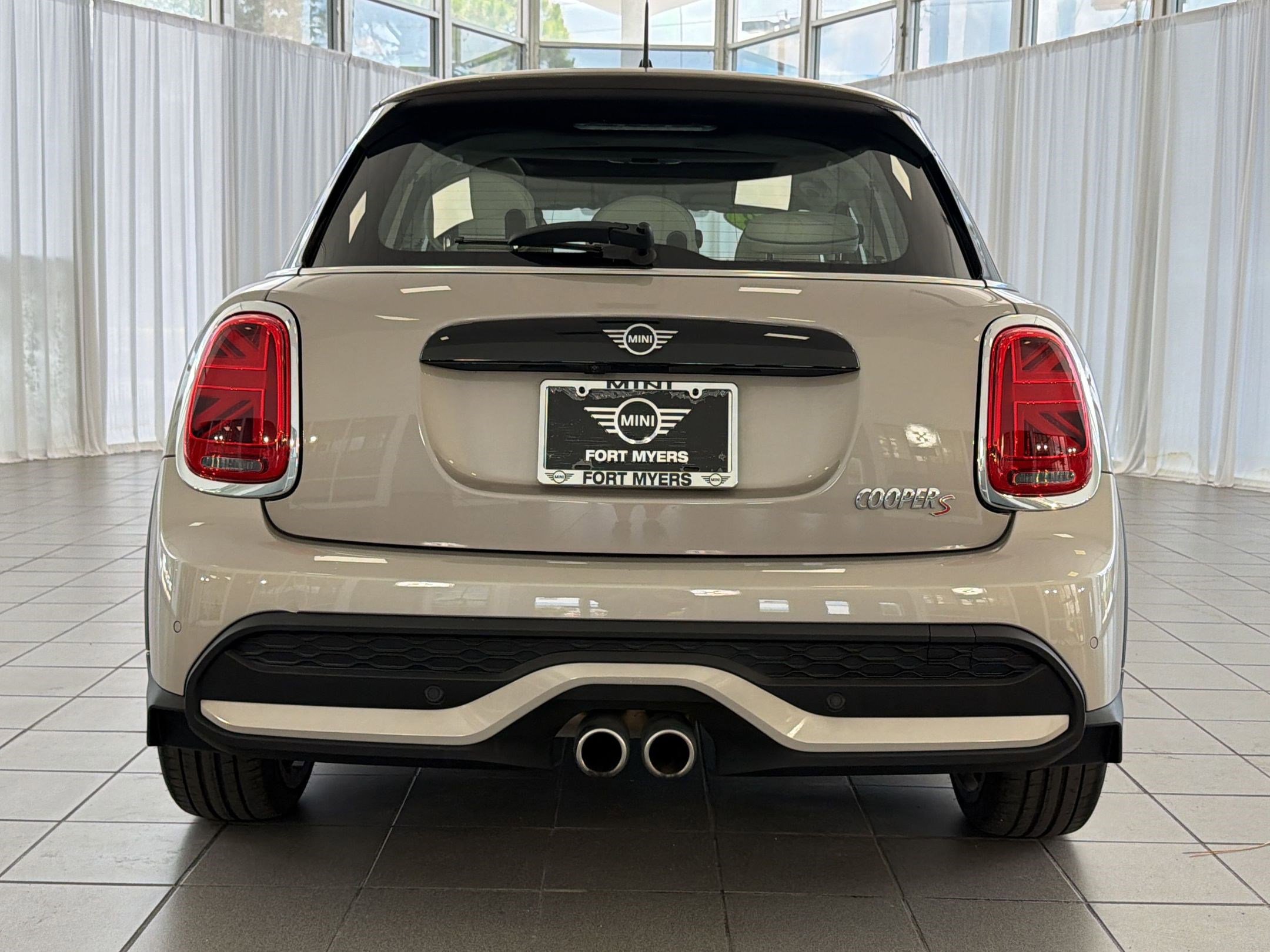 Certified 2023 MINI Cooper S w/ Signature Upholstery Package FWD image 10
