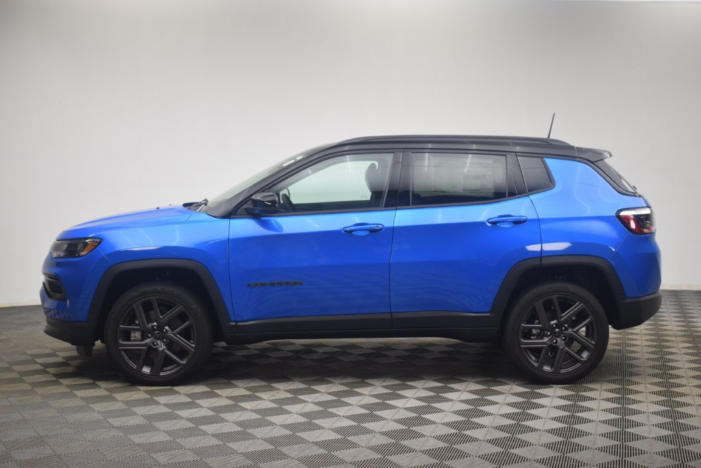 New 2026 Jeep Compass Limited AWD/4WD image 12