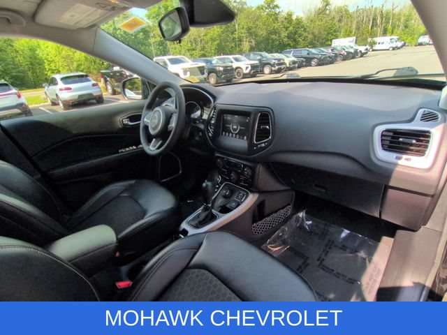 Used 2021 Jeep Compass Latitude AWD/4WD image 29
