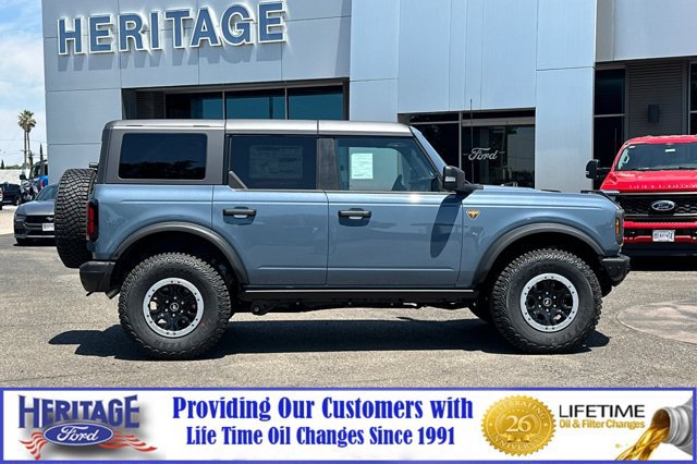 New 2024 Ford Bronco Badlands AWD/4WD image 3