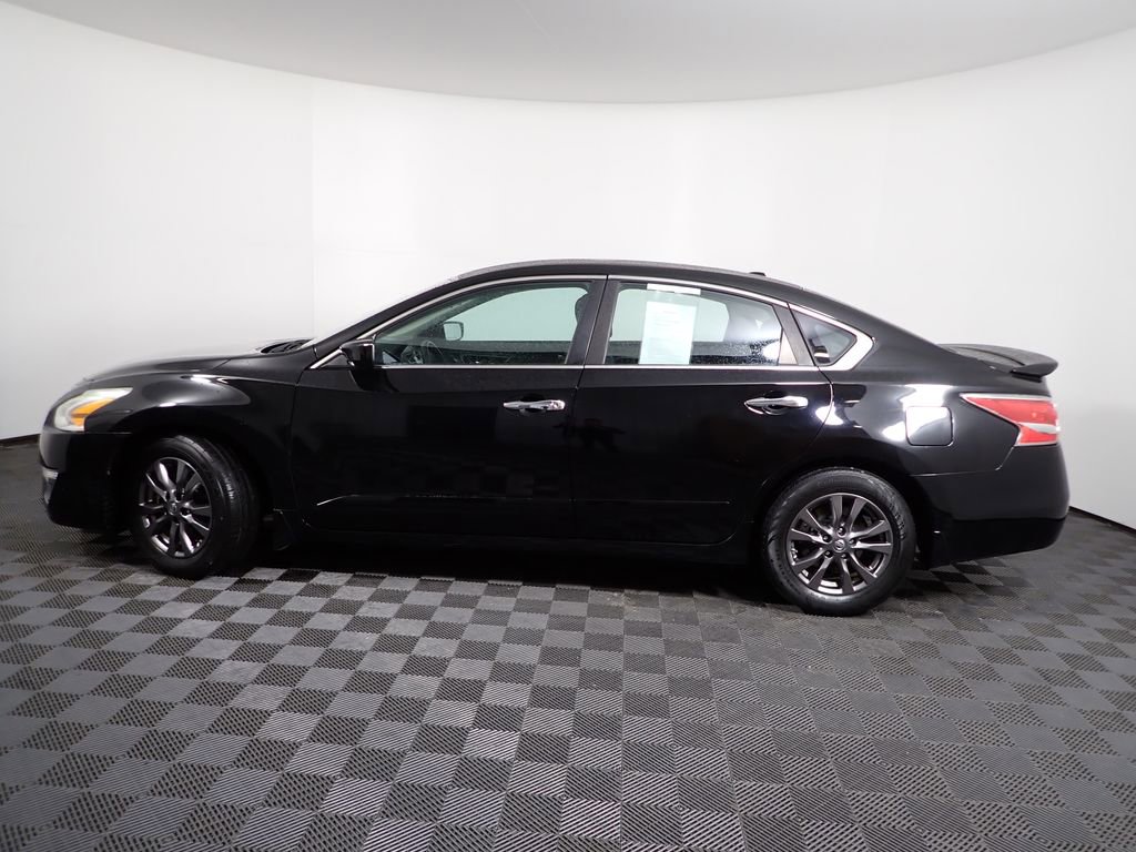 Used 2015 Nissan Altima 2.5 S w/ Special Edition Package image 10
