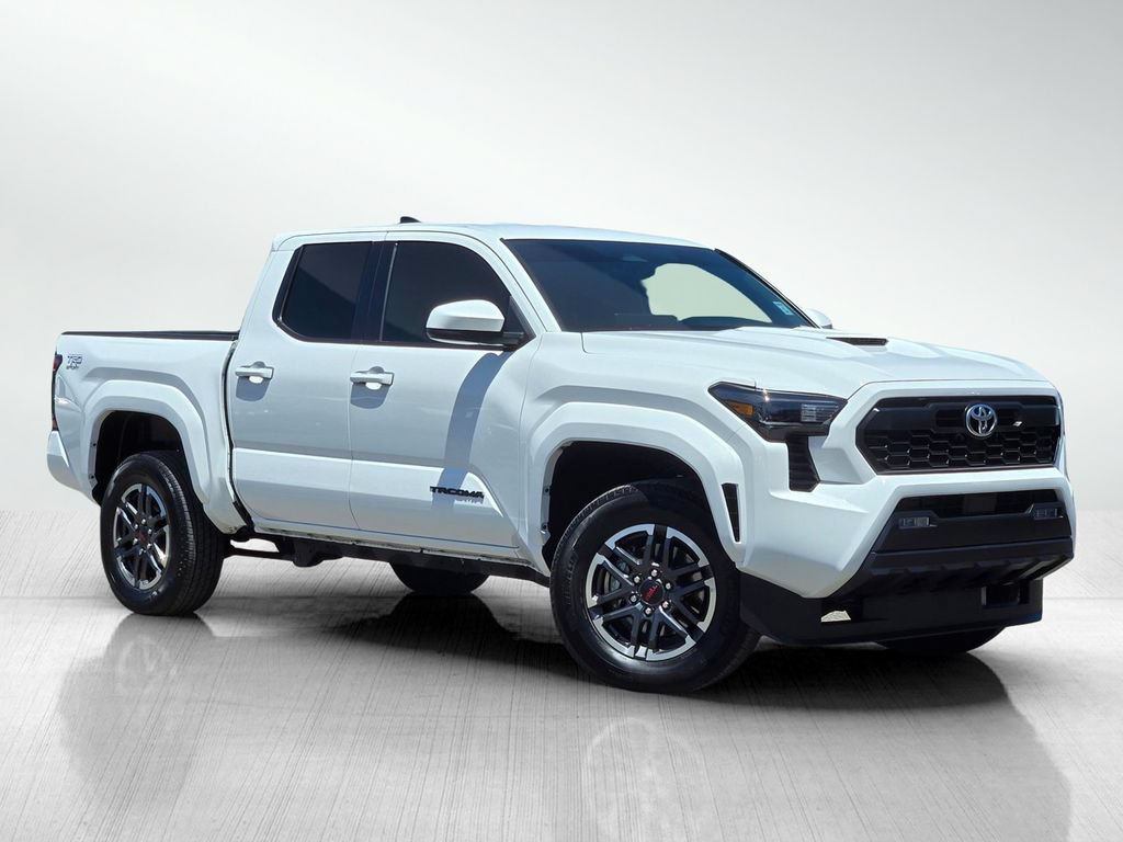 Used 2024 Toyota Tacoma TRD Sport AWD/4WD image 2