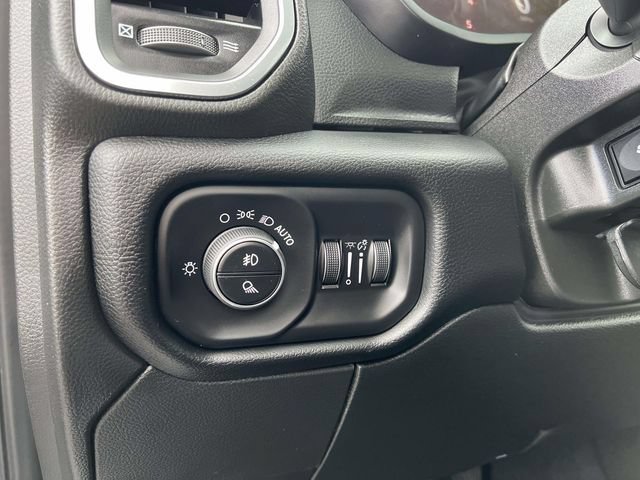 New 2026 RAM 2500 Laramie AWD/4WD image 13
