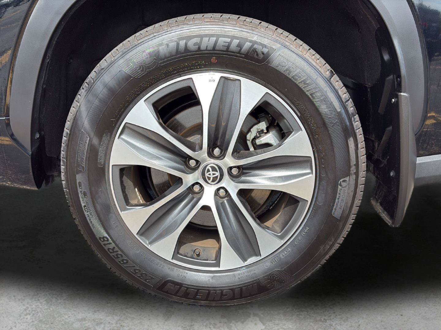 Used 2026 Toyota Highlander XLE AWD/4WD image 22