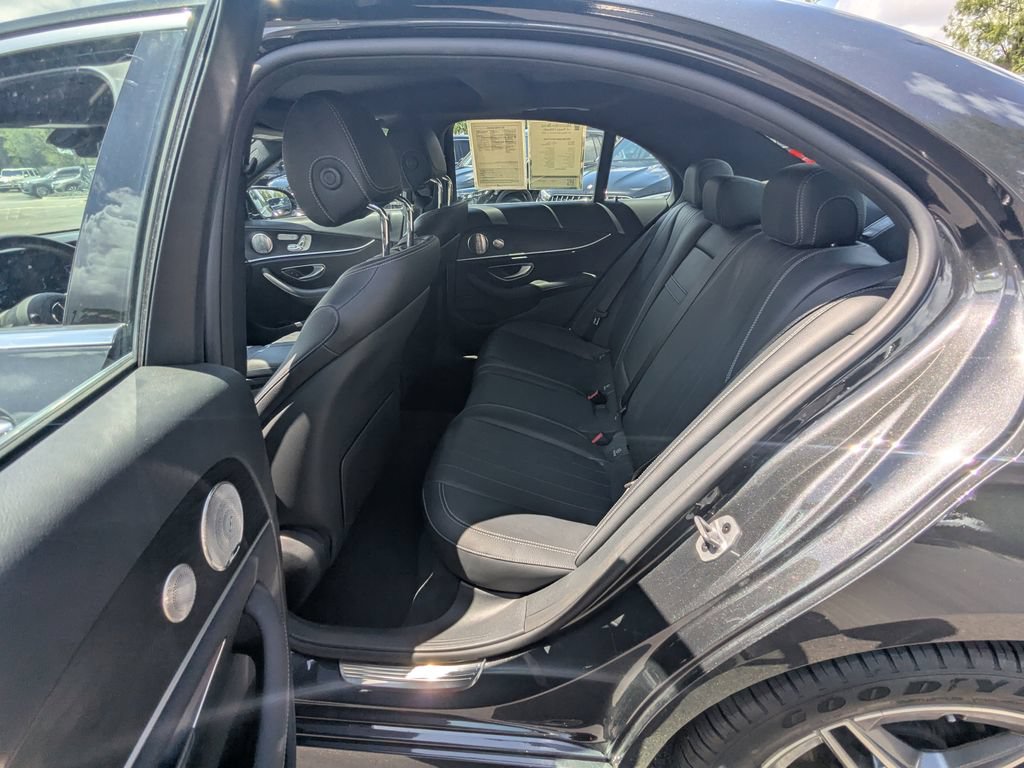 Used 2023 Mercedes-Benz E 350 4MATIC Sedan image 27