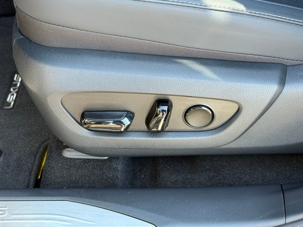 Used 2025 Lexus RX 350 Premium image 16