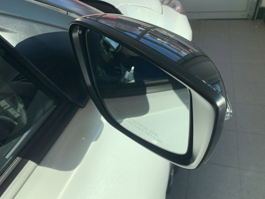 Used 2023 Nissan Kicks SR w/ Interior Electronics Package image 23