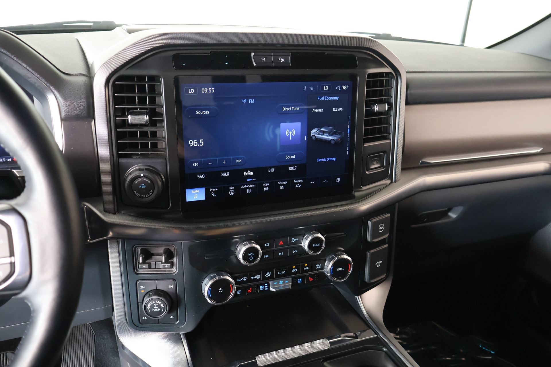 Used 2025 Ford F150 Platinum w/ FX4 Off-Road Package AWD/4WD image 5