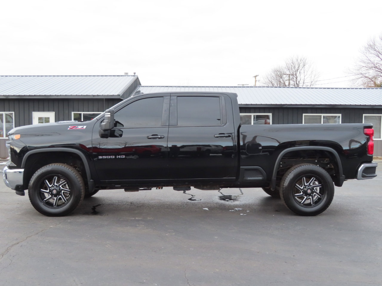 Used 2024 Chevrolet Silverado 3500 LT w/ Safety Package image 3