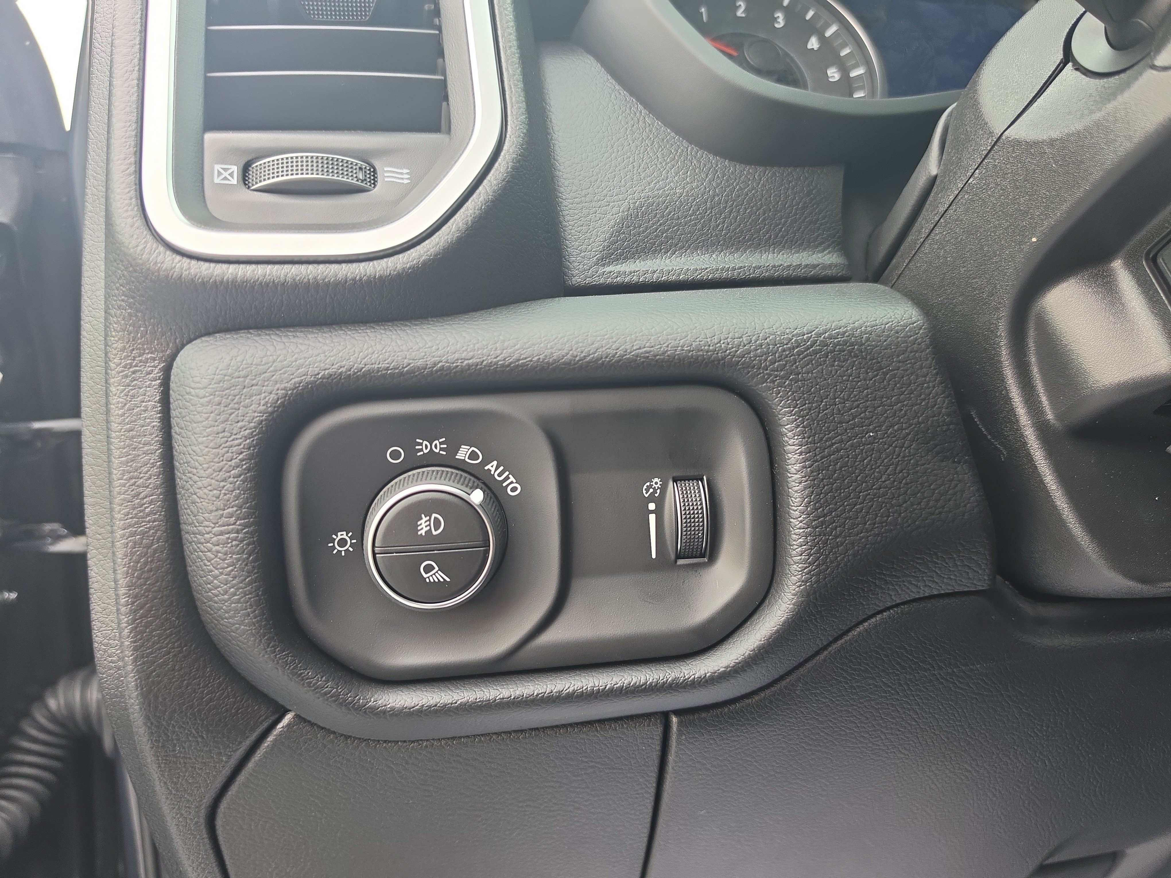 New 2027 RAM 2500 Big Horn AWD/4WD image 19