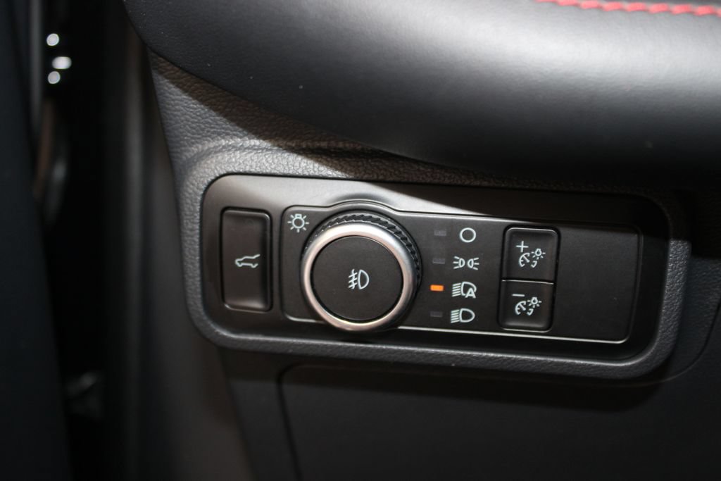 Used 2025 Ford Explorer ST-Line AWD/4WD image 43
