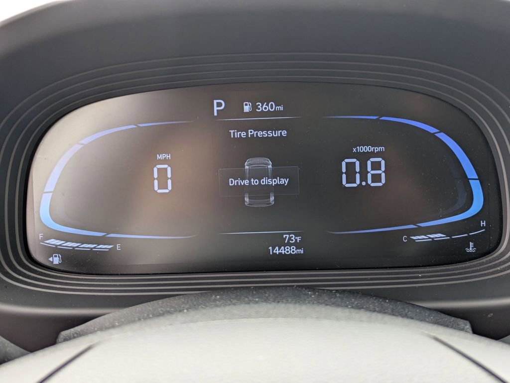 Used 2025 Hyundai Venue SEL FWD image 16
