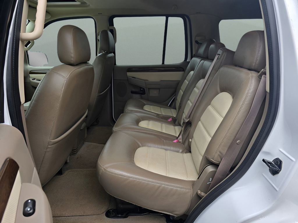 Used 2004 Ford Explorer Eddie Bauer image 19