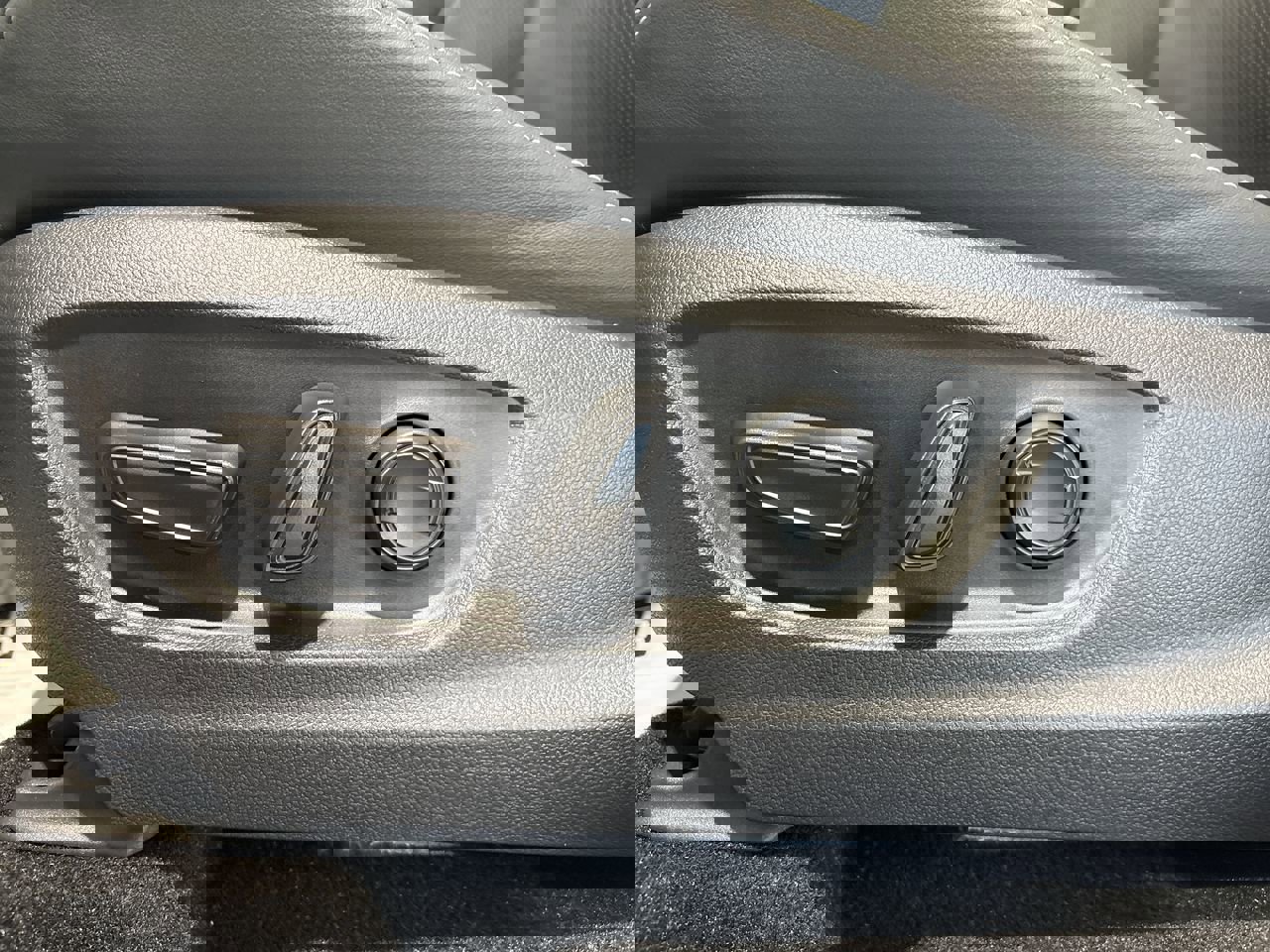 New 2025 Toyota Crown Signia image 12