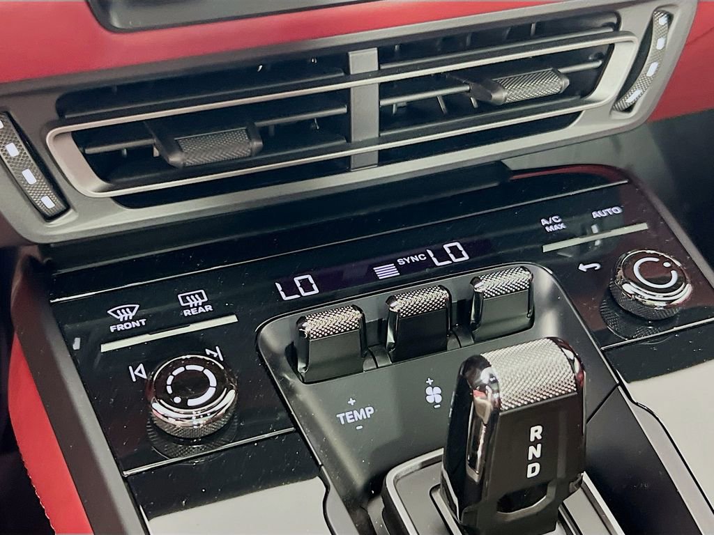 Certified 2024 Porsche 911 Carrera GTS image 18