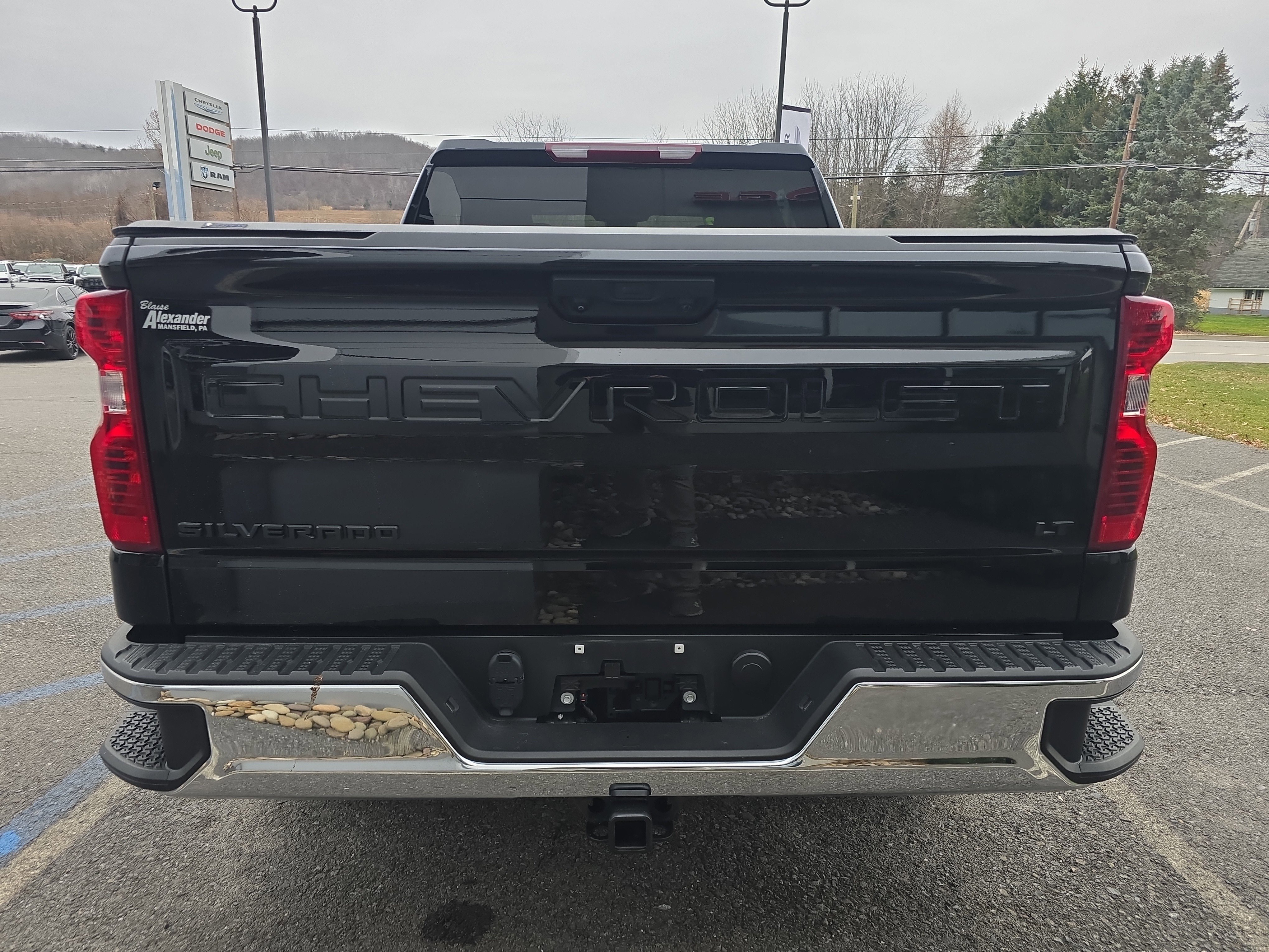 Used 2022 Chevrolet Silverado 1500 LT image 4