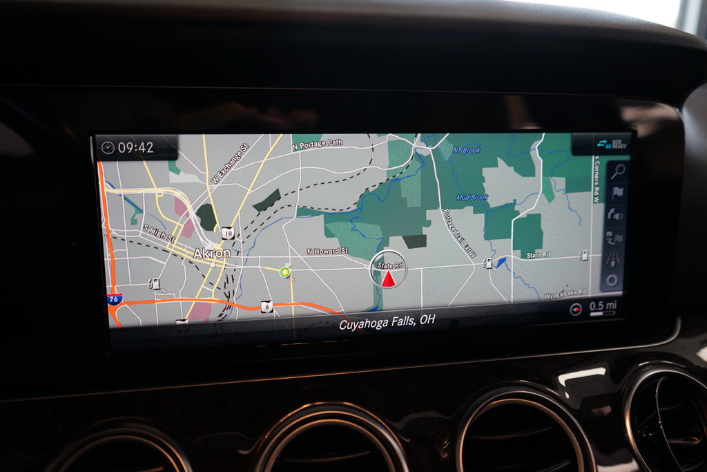 Used 2019 Mercedes-Benz E 300 w/ Premium 1 Package image 7