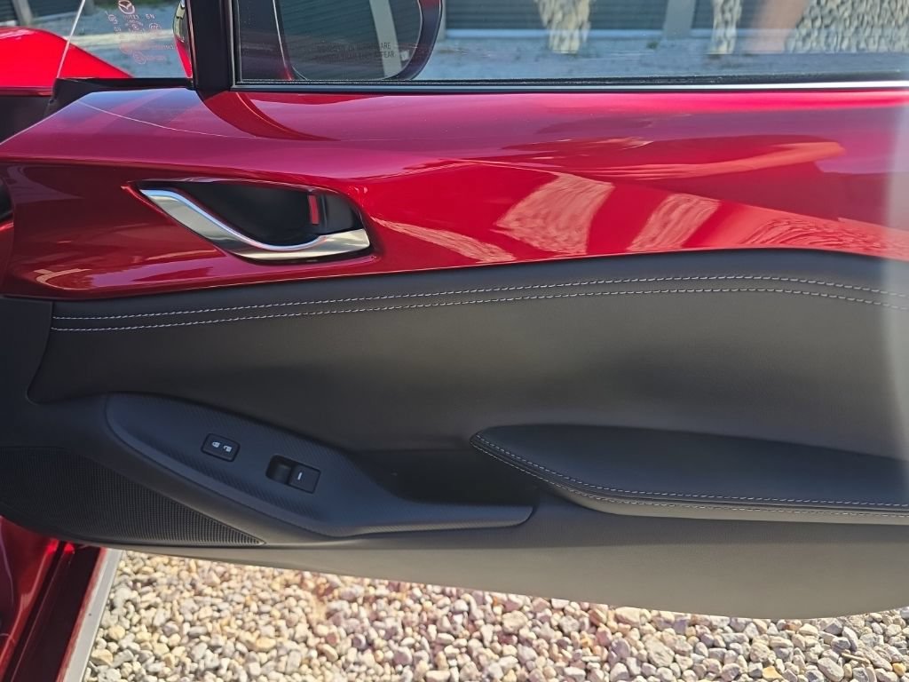 Certified 2021 MAZDA MX-5 Miata RF Club RWD image 16