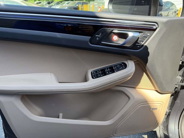 Certified 2021 Porsche Macan S AWD/4WD image 20
