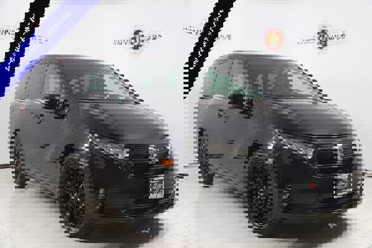 Used 2023 Honda Odyssey Sport image 1