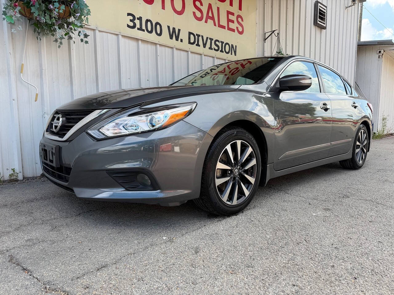 Used 2016 Nissan Altima 2.5 SV w/ Convenience Package FWD image 7