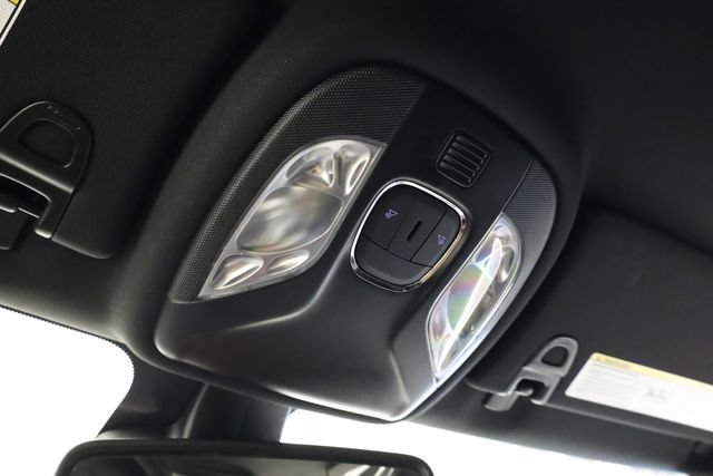 Used 2025 Jeep Compass Latitude AWD/4WD image 27
