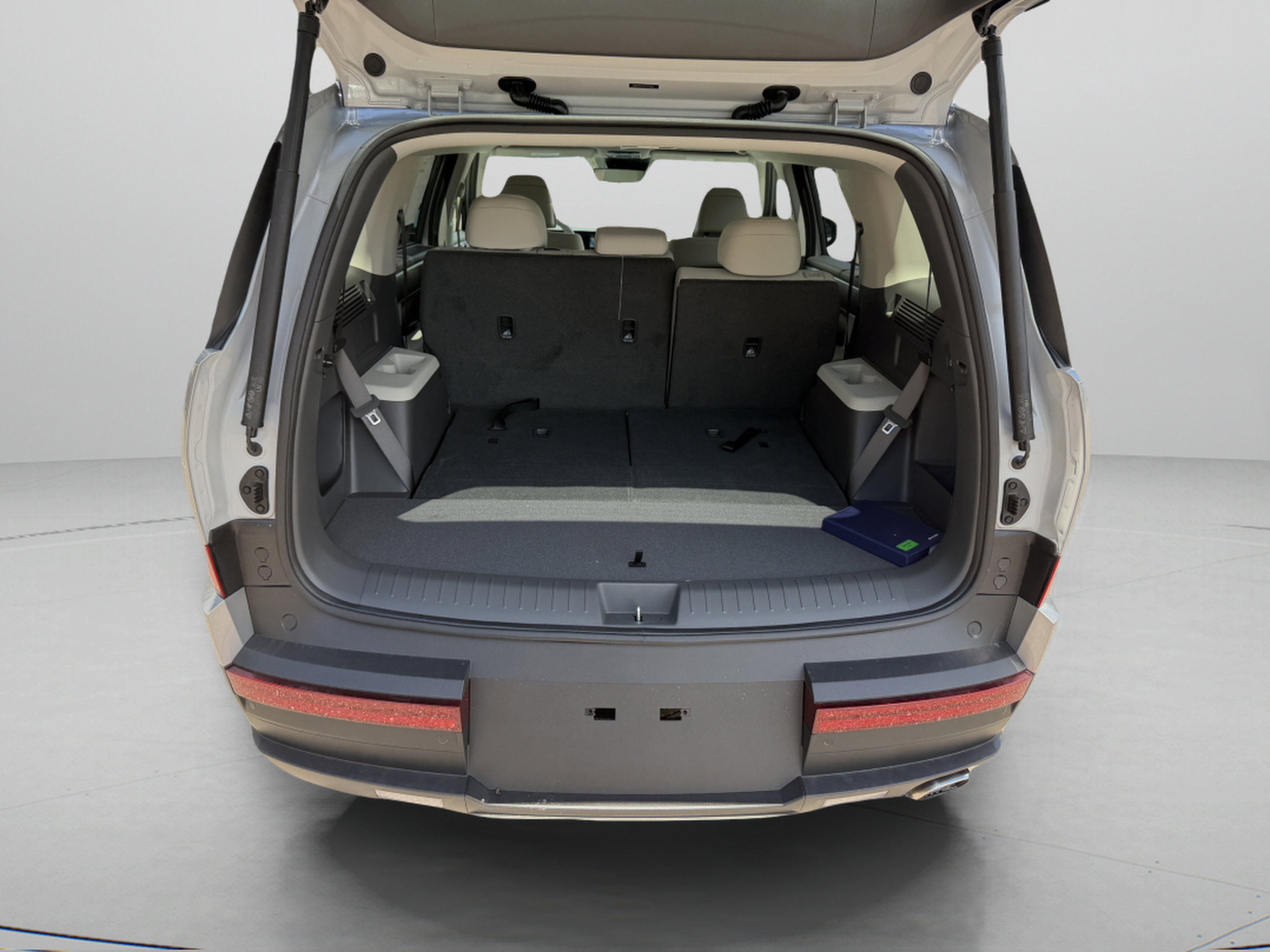 New 2027 Hyundai Santa Fe SE FWD image 12