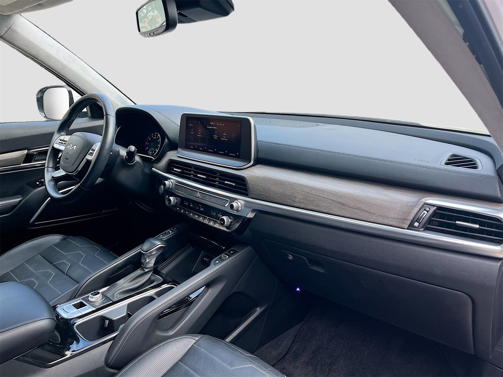 Used 2022 Kia Telluride SX w/ SX Prestige Package image 32