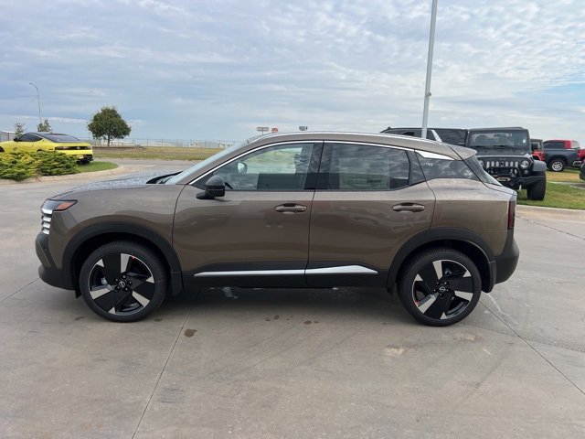 New 2026 Nissan Kicks SR image 4