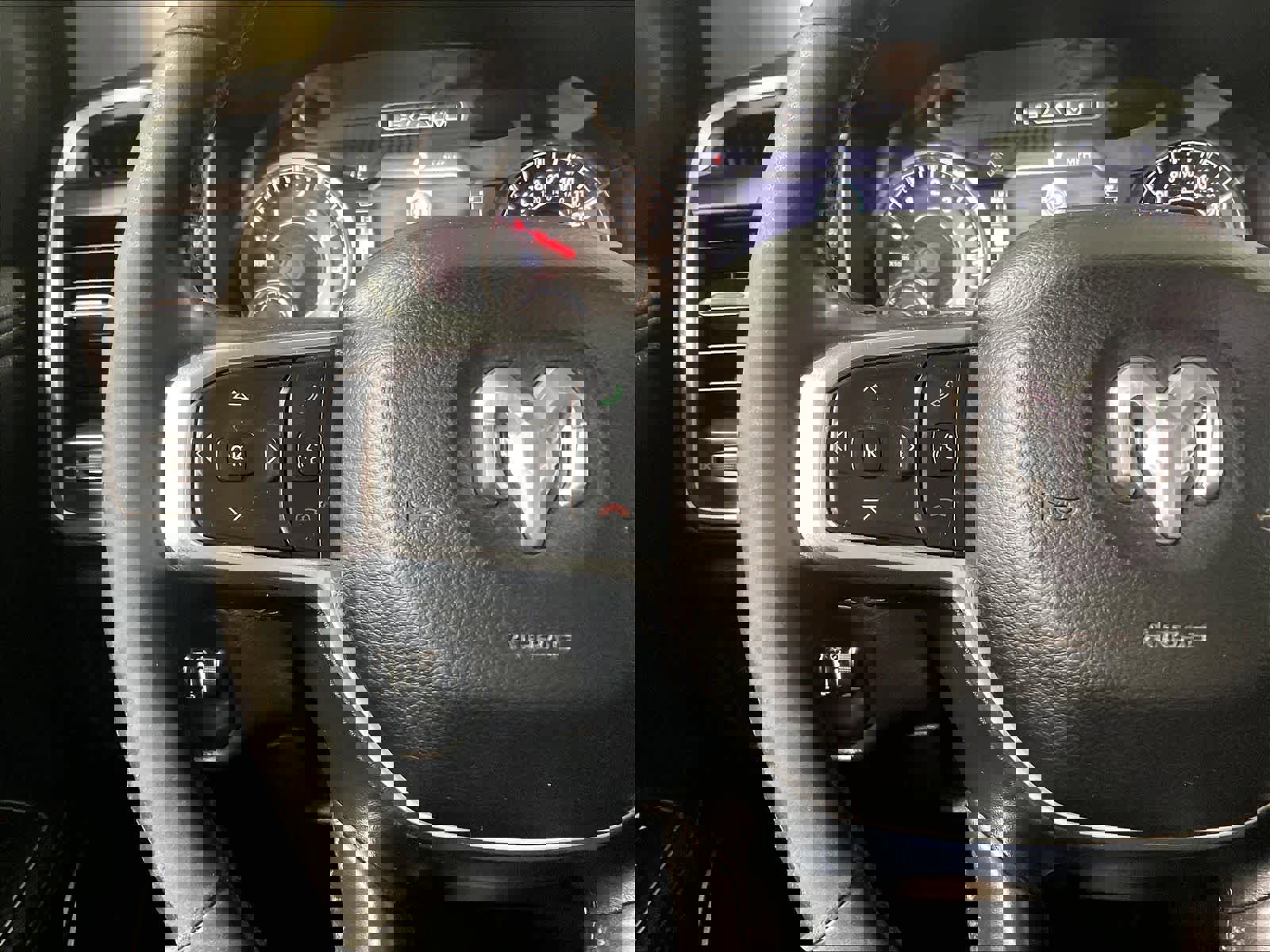 Used 2019 RAM 1500 Laramie image 22