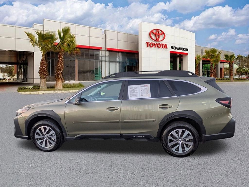 Used 2025 Subaru Outback Premium AWD/4WD image 7