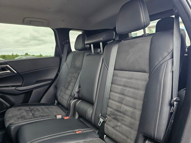 Used 2024 Mitsubishi Outlander SE AWD/4WD image 22