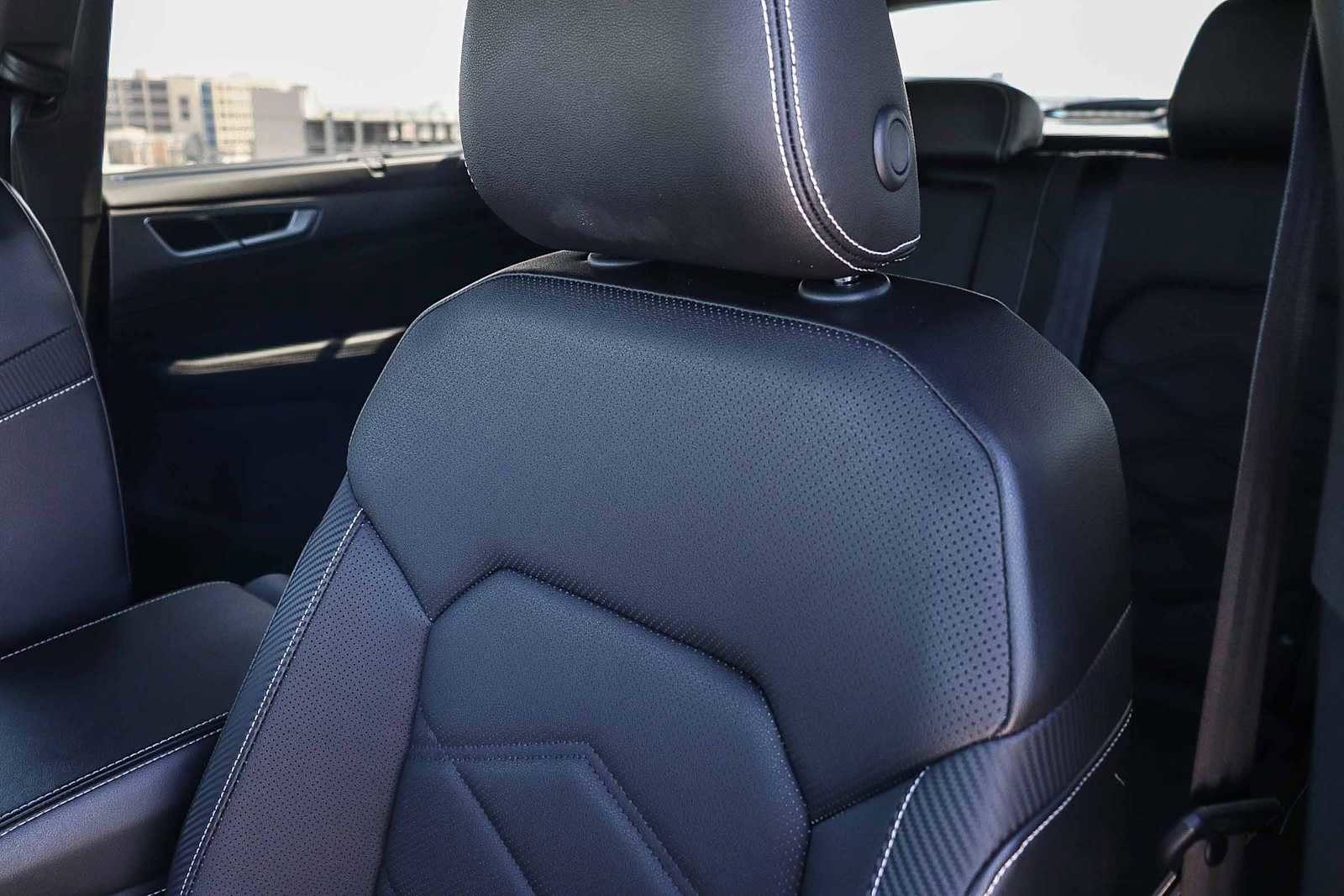 Used 2025 Volkswagen Atlas Cross Sport SE image 23