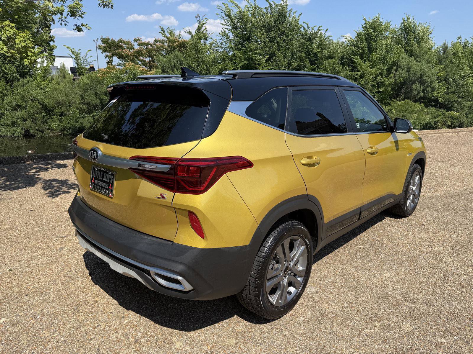 Used 2021 Kia Seltos S AWD/4WD image 3