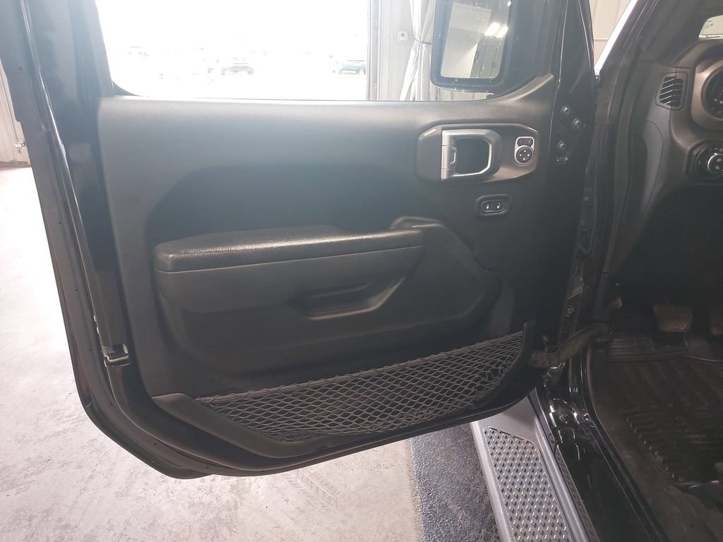 Used 2022 Jeep Gladiator Sport AWD/4WD image 27