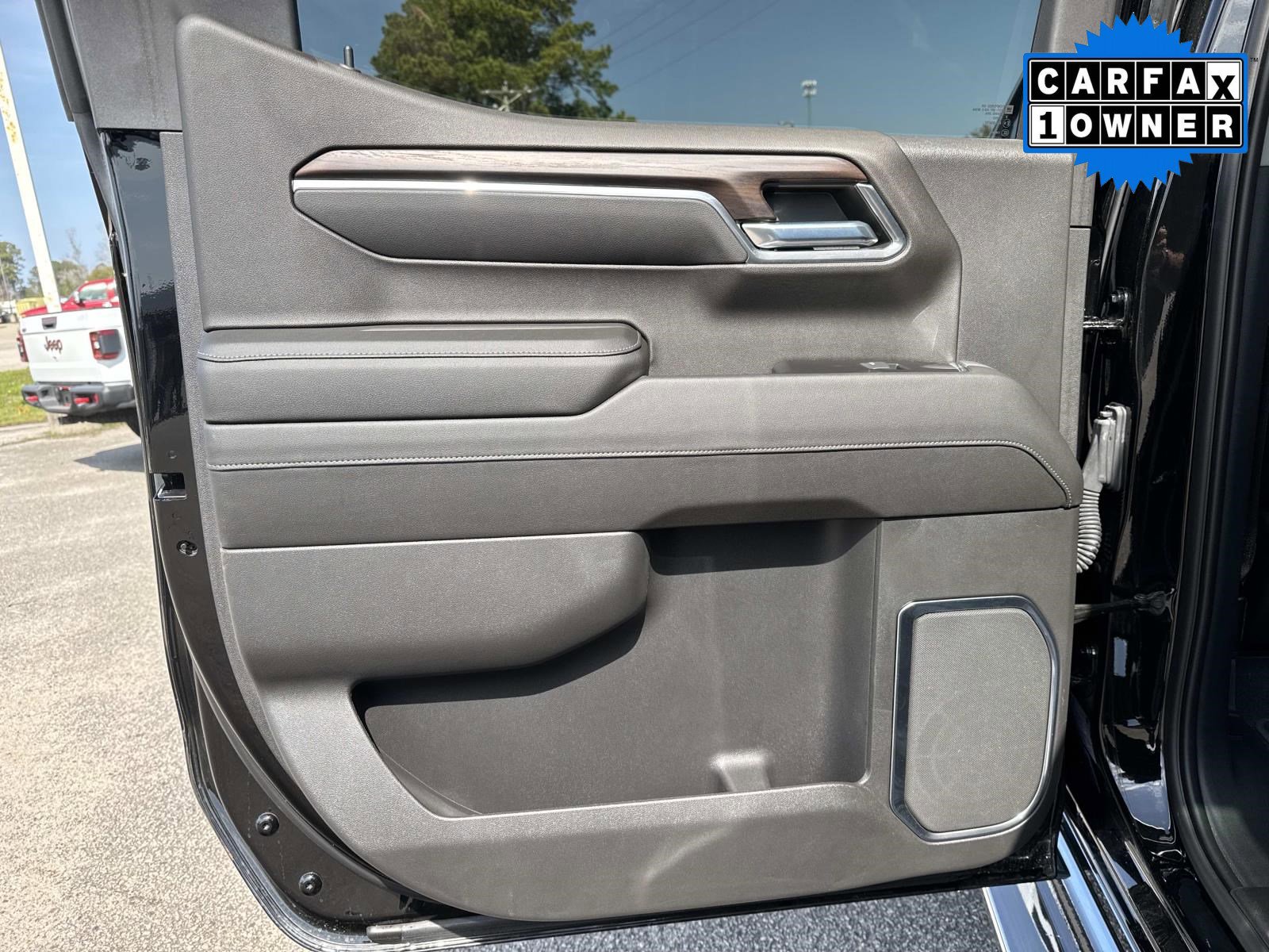 Certified 2022 GMC Sierra 1500 SLT w/ SLT Convenience Package image 16