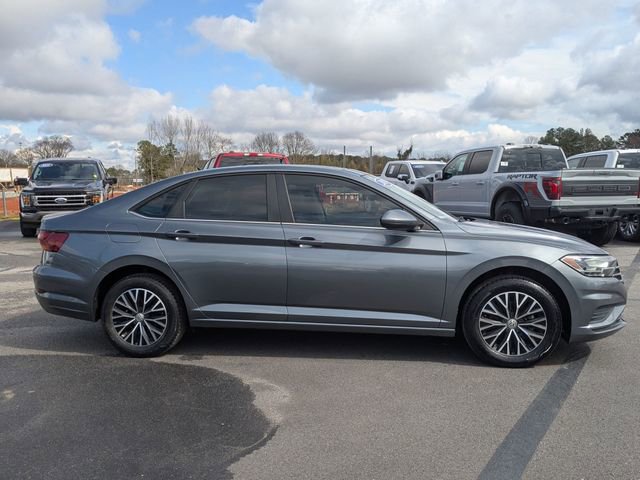 Used 2019 Volkswagen Jetta SE image 2