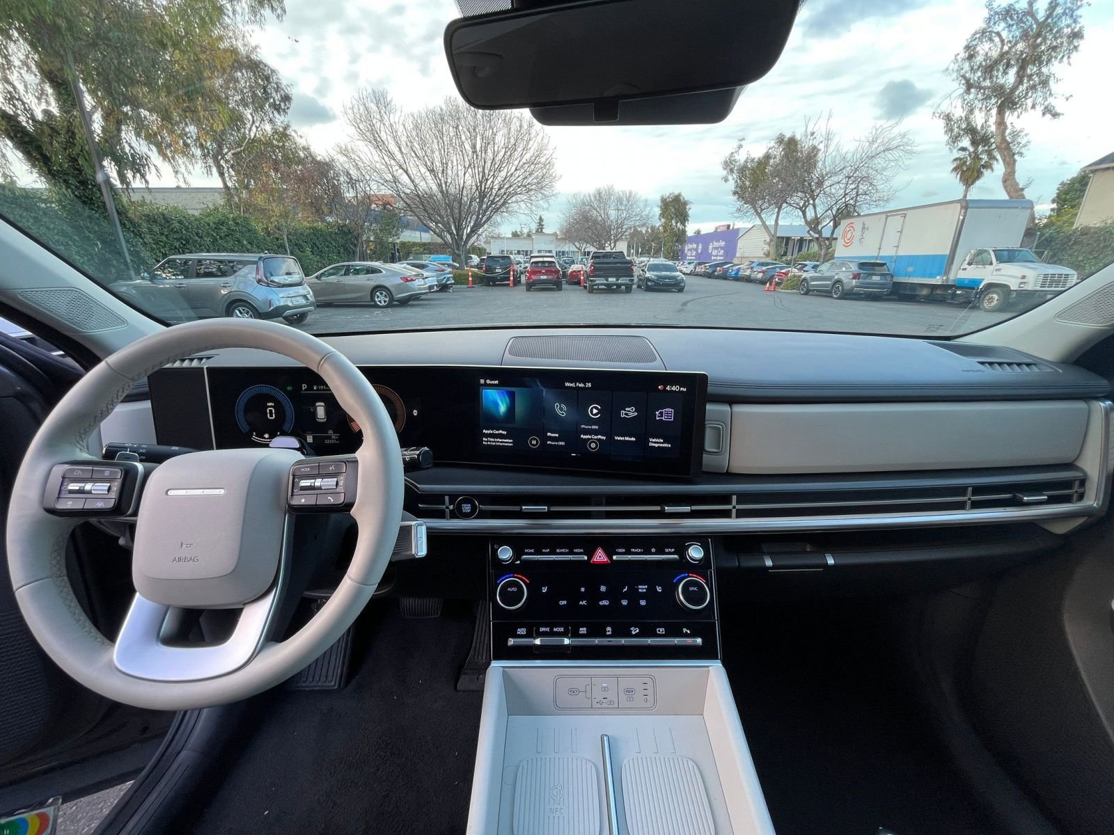 Used 2025 Hyundai Santa Fe SEL image 34