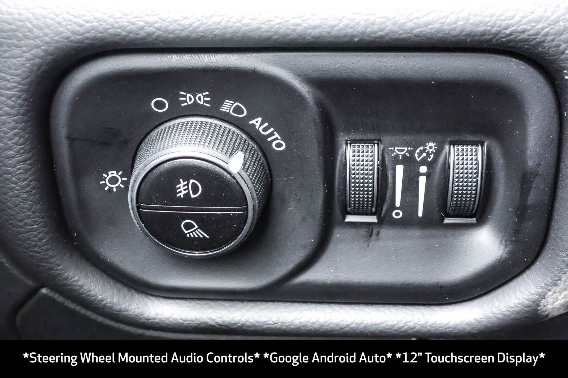 New 2026 RAM 1500 4x4 Crew Cab image 35