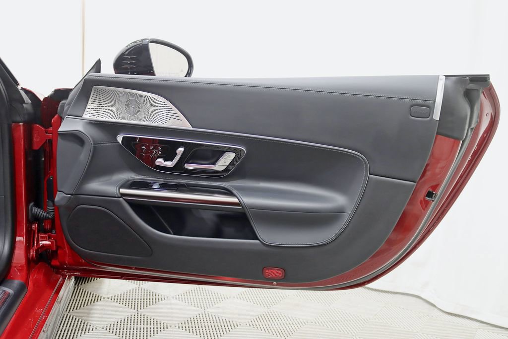 Used 2022 Mercedes-Benz SL 55 AMG 4MATIC image 37