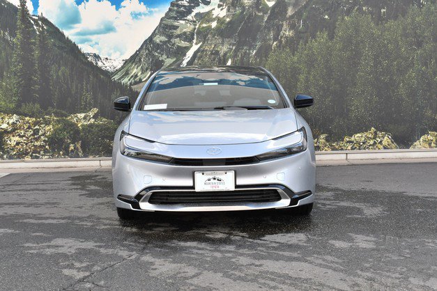 New 2026 Toyota Prius Plug-In Hybrid FWD image 2