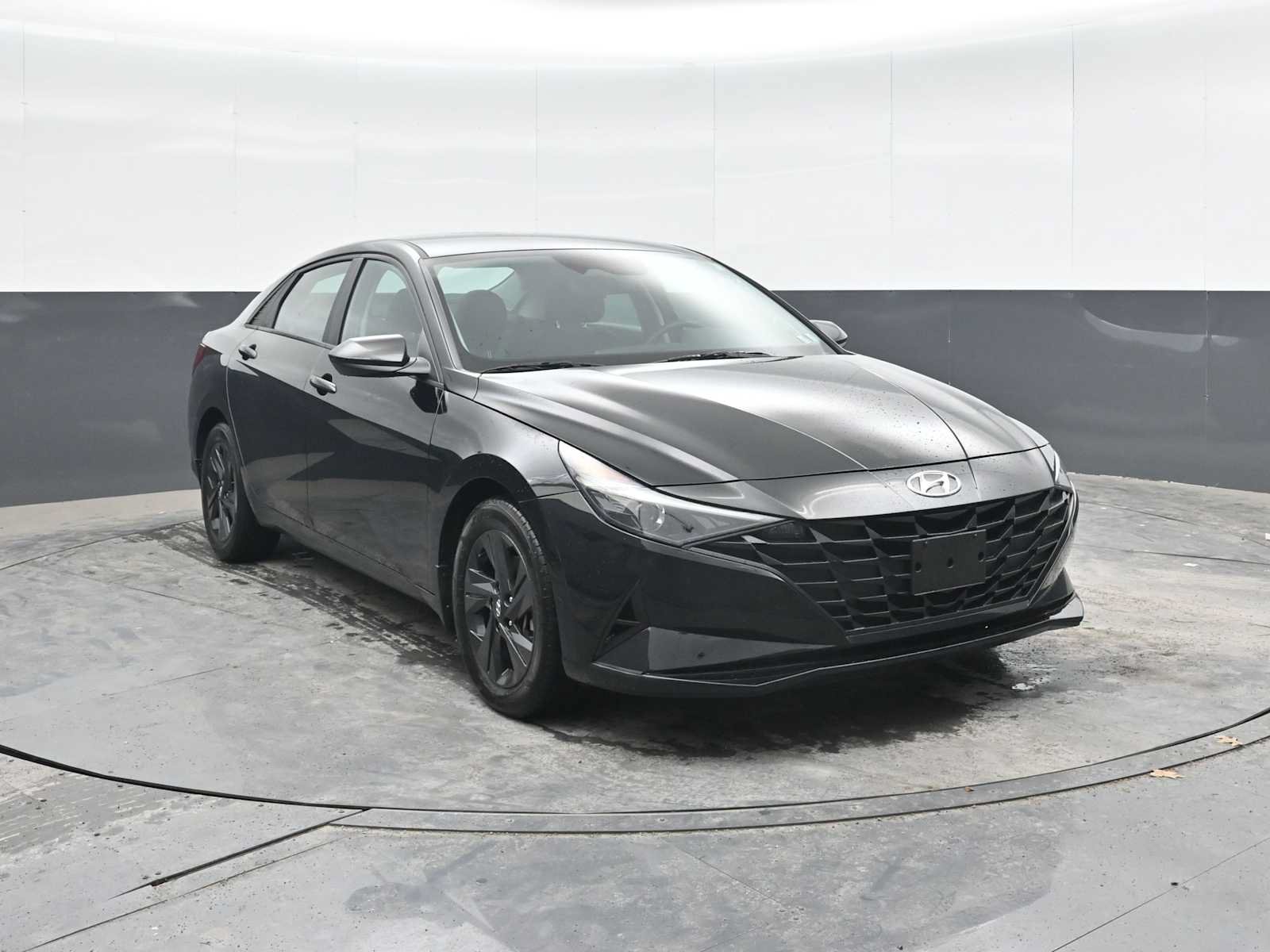 Used 2023 Hyundai Elantra SEL FWD image 7