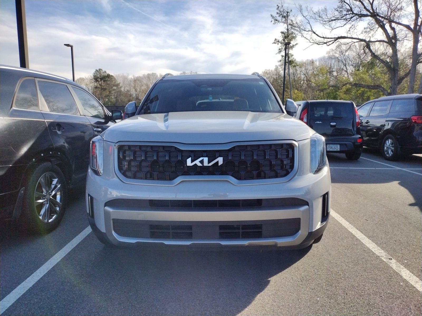 Used 2023 Kia Telluride EX X-Line image 2